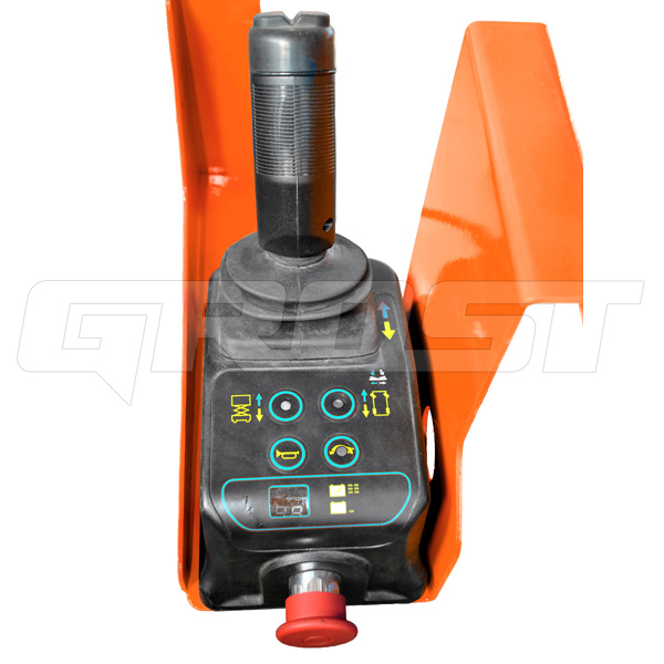 Самоходный подъемник ножничного типа GROST SPX H450-8